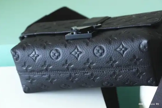 Aaa replica ru Messenger VUITTON LOUIS S-Cape 0506